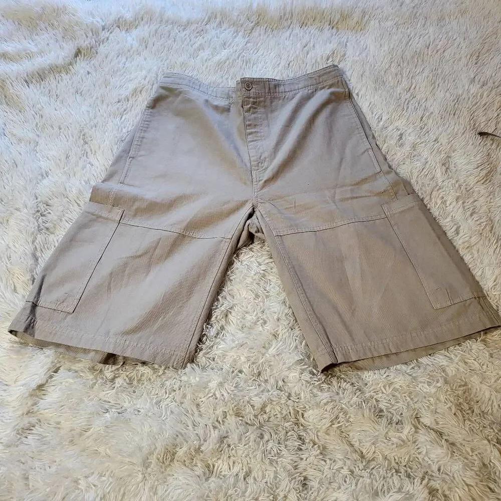 Storm cargo elastic waist shorts 32x12